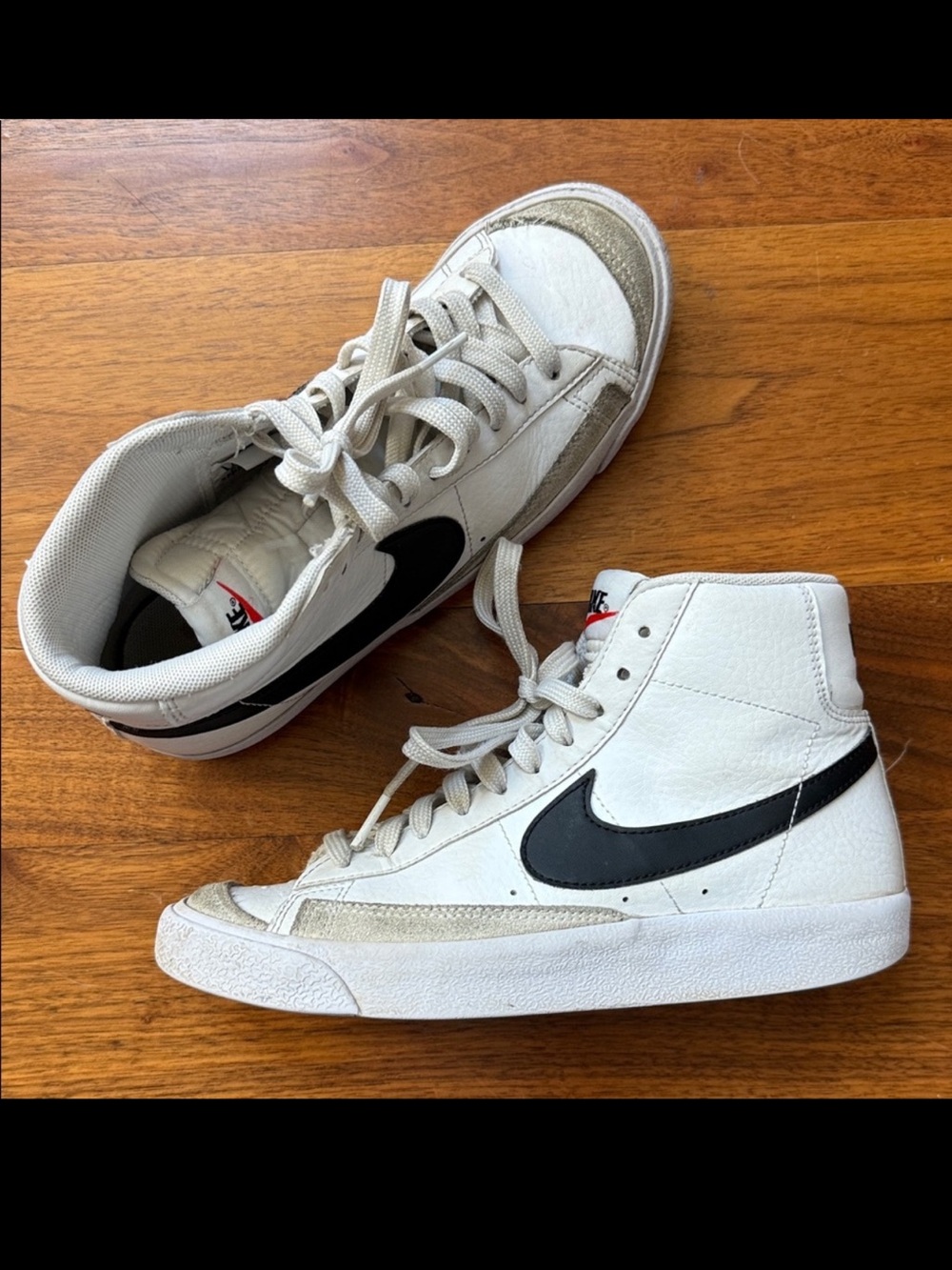 Nike Youth Blazer Mid ‘77 Size 5